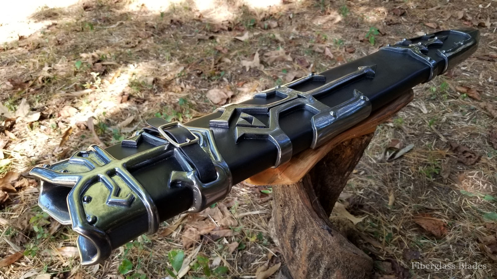 Zelda Twilight Princess Dark Link Master Sword and sheath cosplay replica prop Legend of Zelda Dark Shadow Link Twilight Princess Master Sword and sheath cosplay replica prop